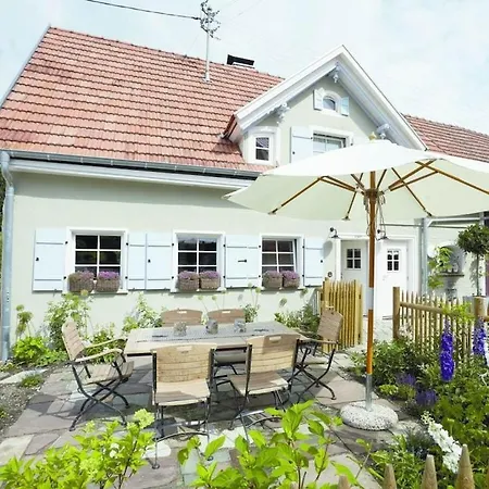 Historic Schauberhof Built In 1747 Holiday home Bubsheim